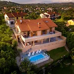 - Healthy House וילה אופטיה