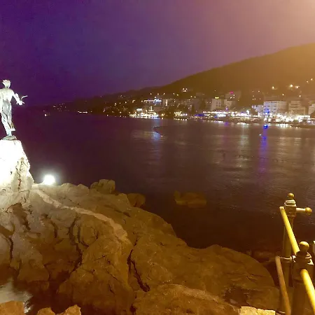 - Healthy House Villa