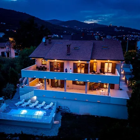 - Healthy House Οπατία